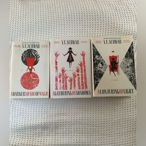 Darker Shades of Magic V E Schwab series